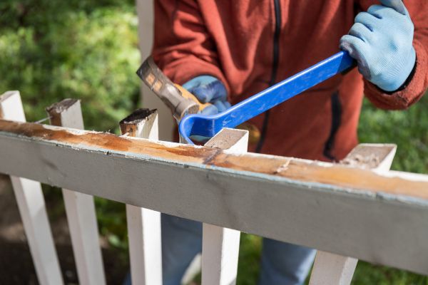 Cost of Deck Railing Replacement in Costa Mesa